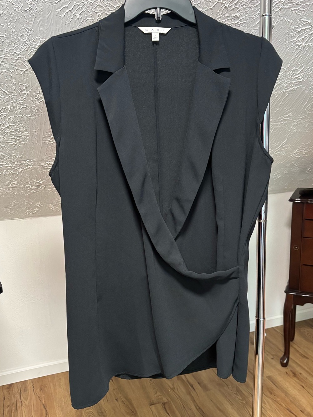 Cabi origami crossover top with cap sleeves, chic minimalist. Size LG*runs large